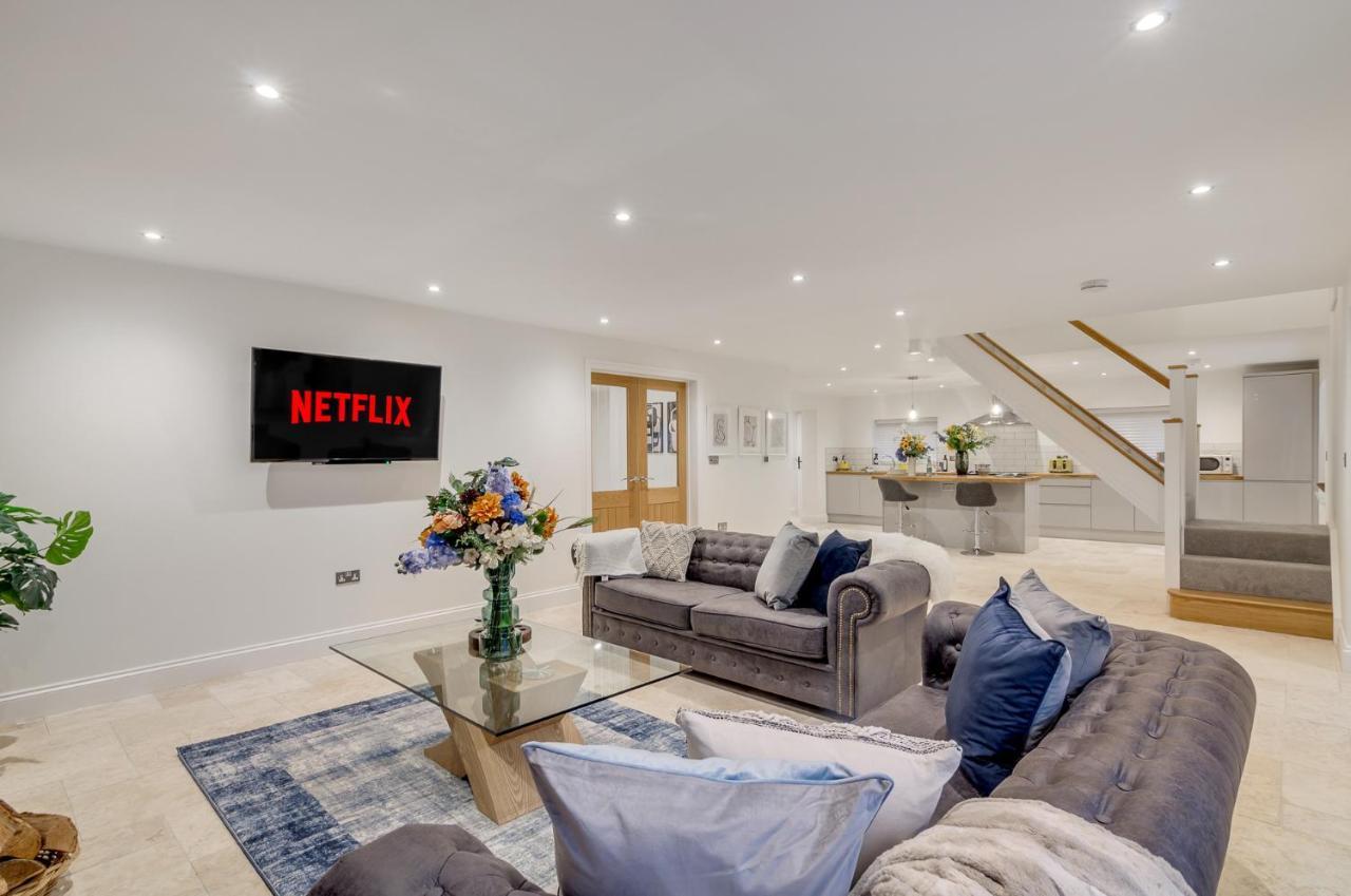 Spacious 6-Bed Home, Near The Norfolk Broads Clippesby Zewnętrze zdjęcie