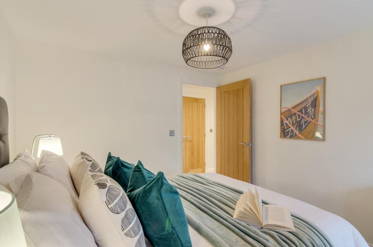 Spacious 6-Bed Home, Near The Norfolk Broads Clippesby Zewnętrze zdjęcie