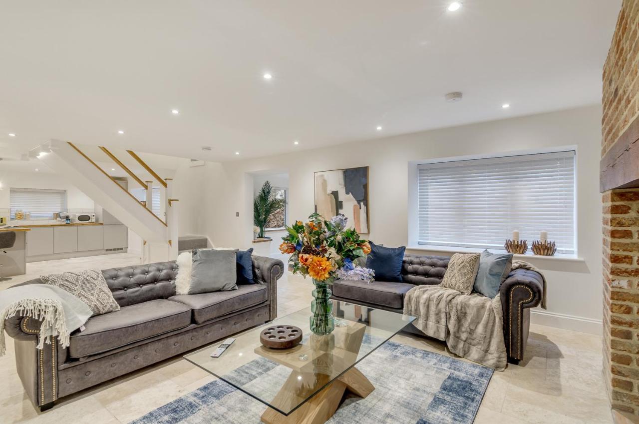 Spacious 6-Bed Home, Near The Norfolk Broads Clippesby Zewnętrze zdjęcie